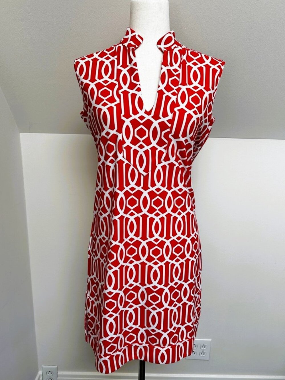 Jude Connally "Kristen" Red and White Geometric Pattern Dress Small EUC $198